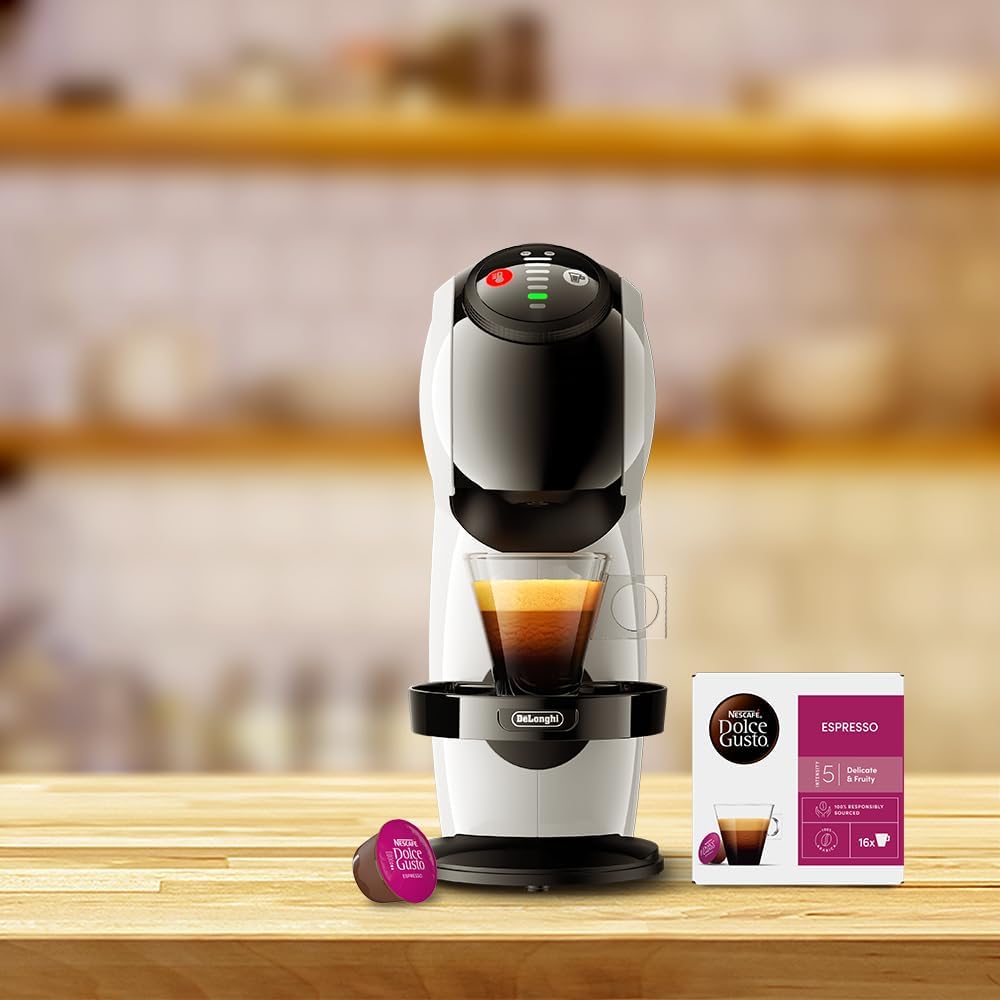 Close Up Genio S Plus Black Coffee Machine NESCAF&Eacute;&reg; Dolce Gusto&reg;