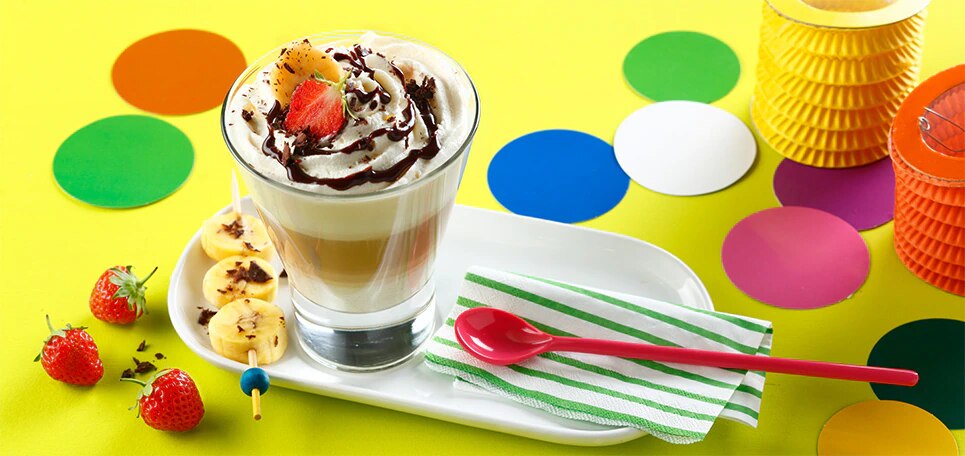 Latte Macchiato with banana split